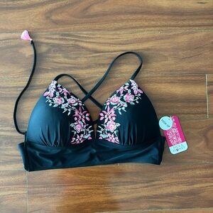 NWT. Hula honey size D/DD bathing suit top